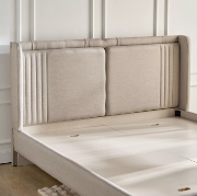 Upholstered kingsize bed