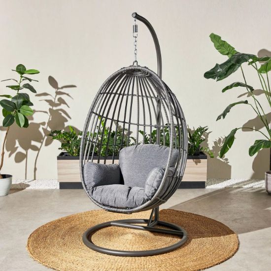 Outdoor swing