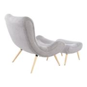 Upholstered Chair – A Blend of Modern Elegance & Comfort