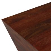 Square-shaped coffee table with a modern design and elegant copper detailing
