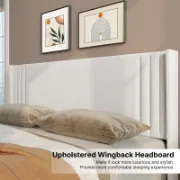 صورة سرير مع لوح ظهر مبطن بتصميم عصري