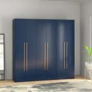 A practical and modern 3-section wardrobe